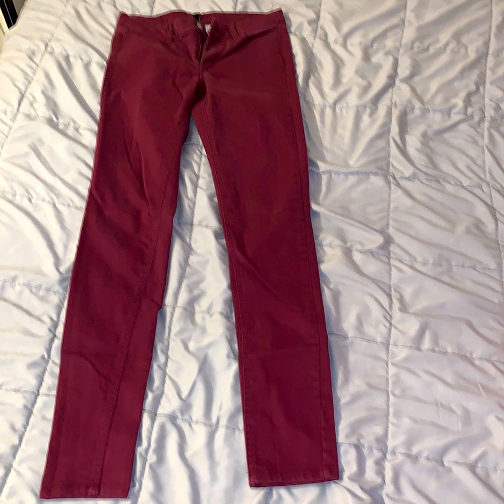 🎉5️⃣ for 2️⃣5️⃣ 🎉
 Maroon Divided by H&M jeans